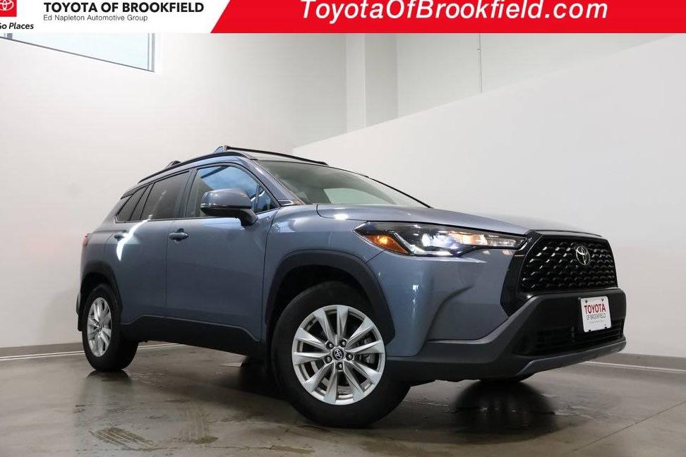 TOYOTA COROLLA CROSS 2022 7MUCAABG6NV013498 image